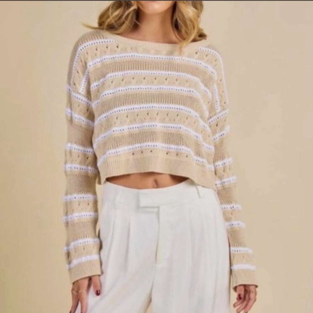 Hollister Beige and White Cropped Open-Knit Sweater
